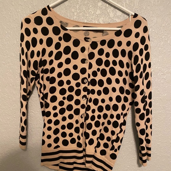 The Limited Cardigan - Picture 1 of 1